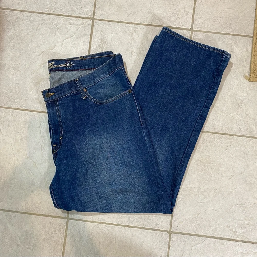 Old Navy Jeans men 42-32 Denim Blue Jeans Straight Leg High Rise - Picture 1 of 5